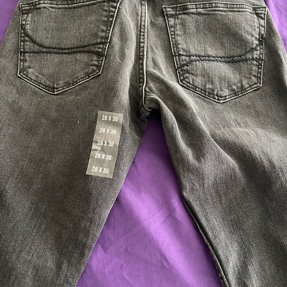 HOLLISTER BLACK SKINNY JEANS - Picture 3 of 5